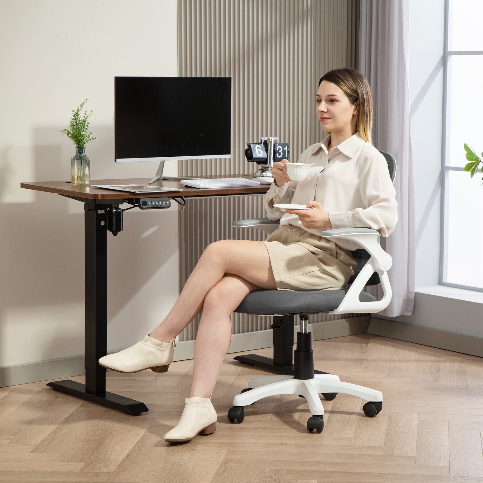 Breathable Mesh Office Chair, Ergonomic Swivel Computer Chair with Flip-up Armrests, Lumbar Back Support for Home/Office, Grey
