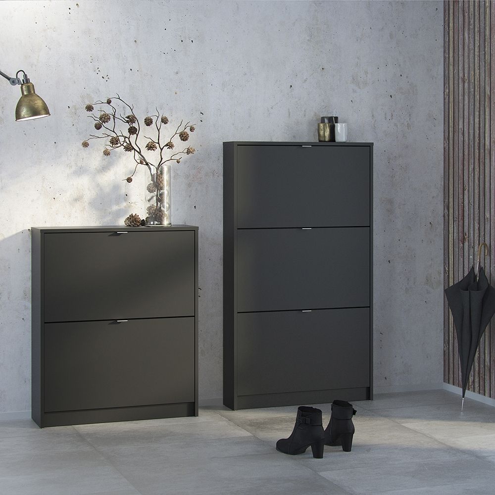 Shoes Shoe cabinet w. 3 tilting doors and 1 layer in Matt Black