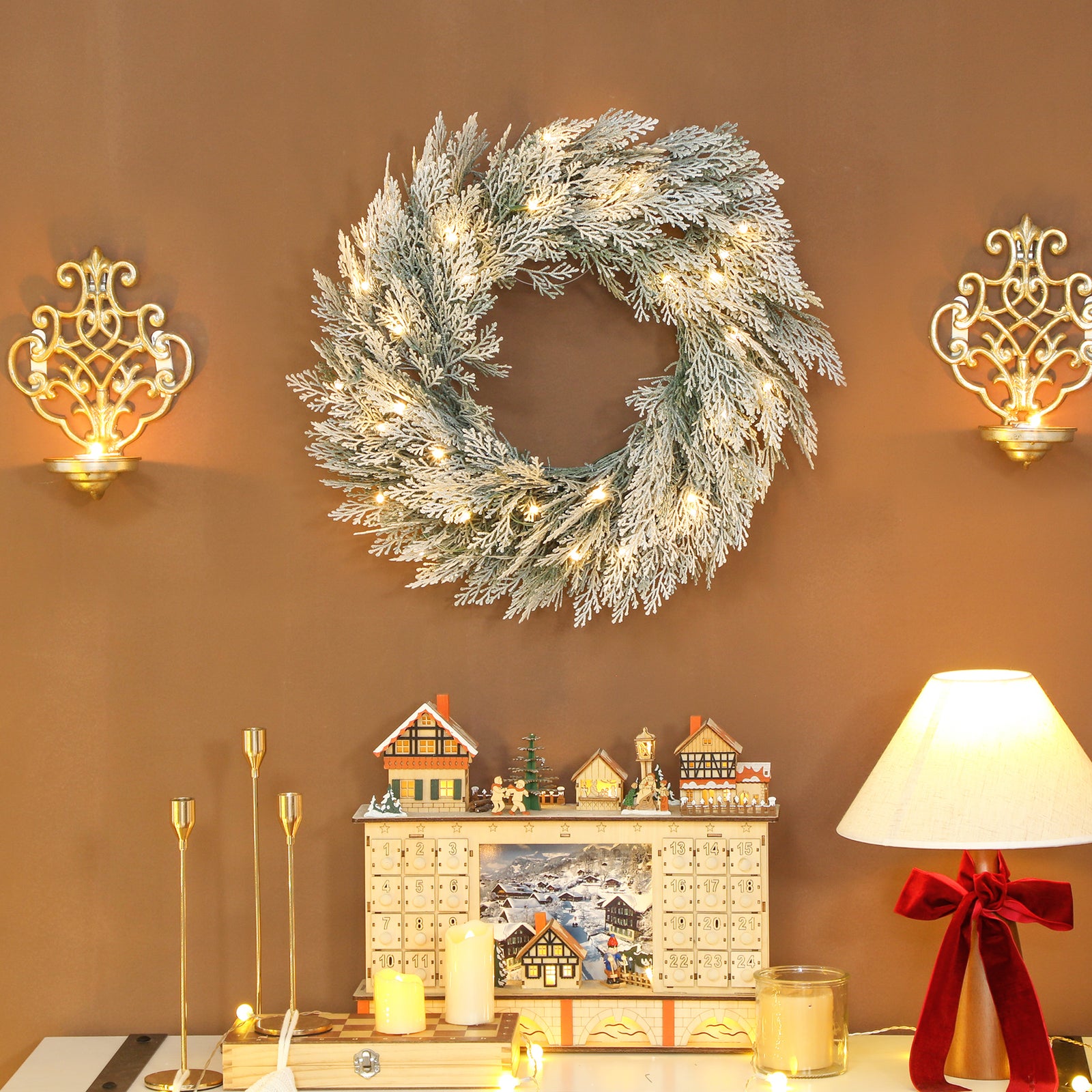 HOMCOM 60cm/ 24inch Flocked Prelit Christmas Wreath