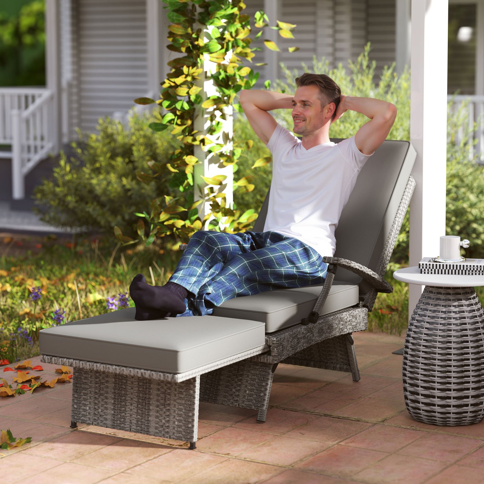 80° Reclining Rattan Lounger - Grey