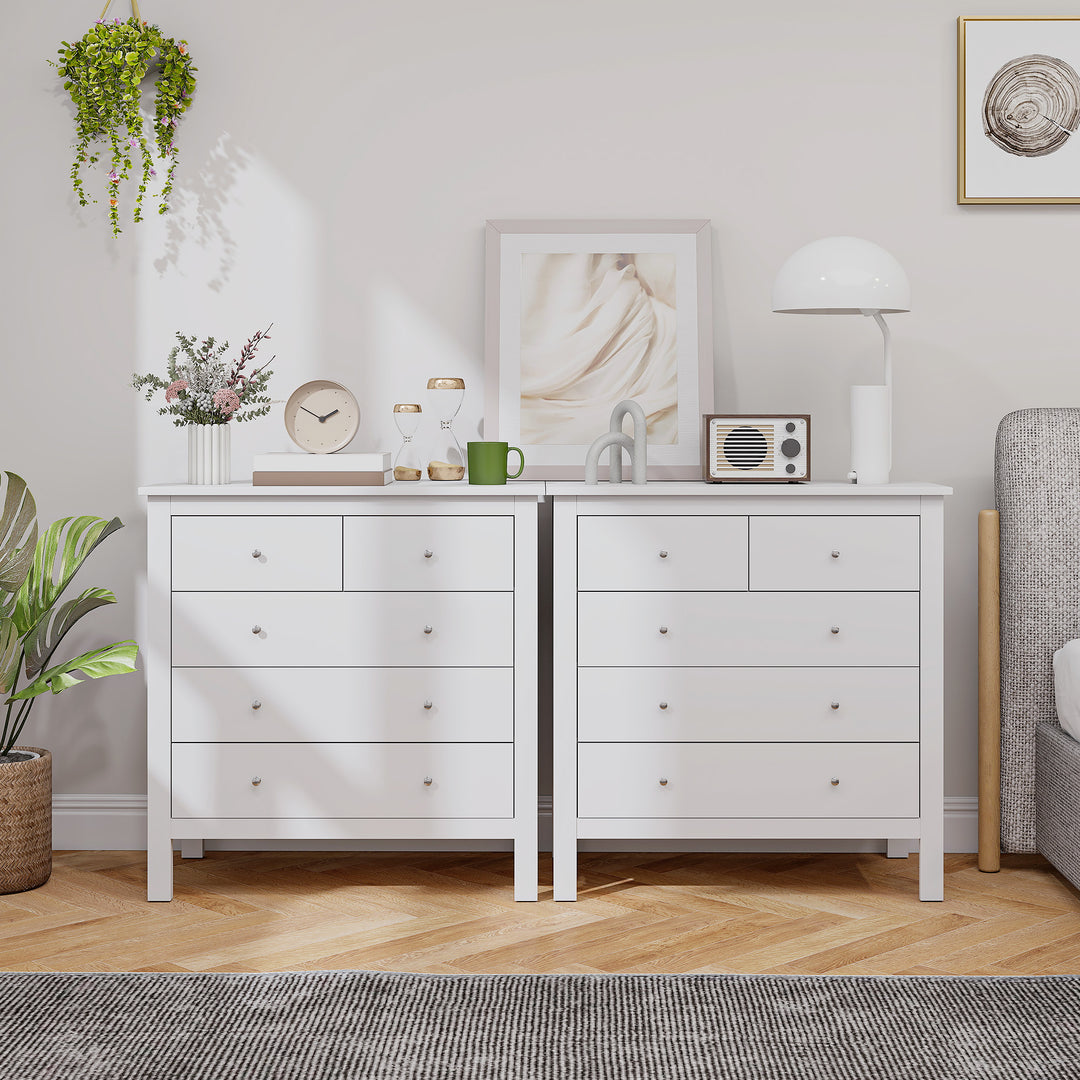 Modern Chest of Drawers, 5 Drawer Storage Cabinet with Metal Handles and Runners for Bedroom, White