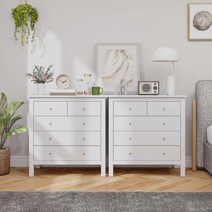 Modern Chest of Drawers, 5 Drawer Storage Cabinet with Metal Handles and Runners for Bedroom, White