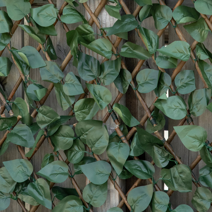 MCL 4 Pieces Expanding Trellis Fence, 2m x 1m Decorative Trellis with Artificial Leaves Garden Telescopic Hedge Privacy Screen Greenery Walls for Garden Balcony Home Decor