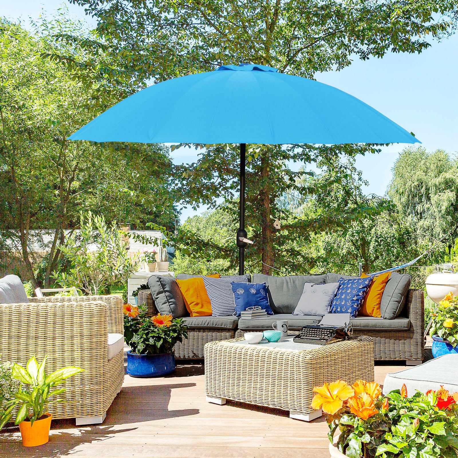 2.5m Shanghai Garden Parasol Umbrella with Crank & Tilt, Adjustable Outdoor Sun Shade, Blue