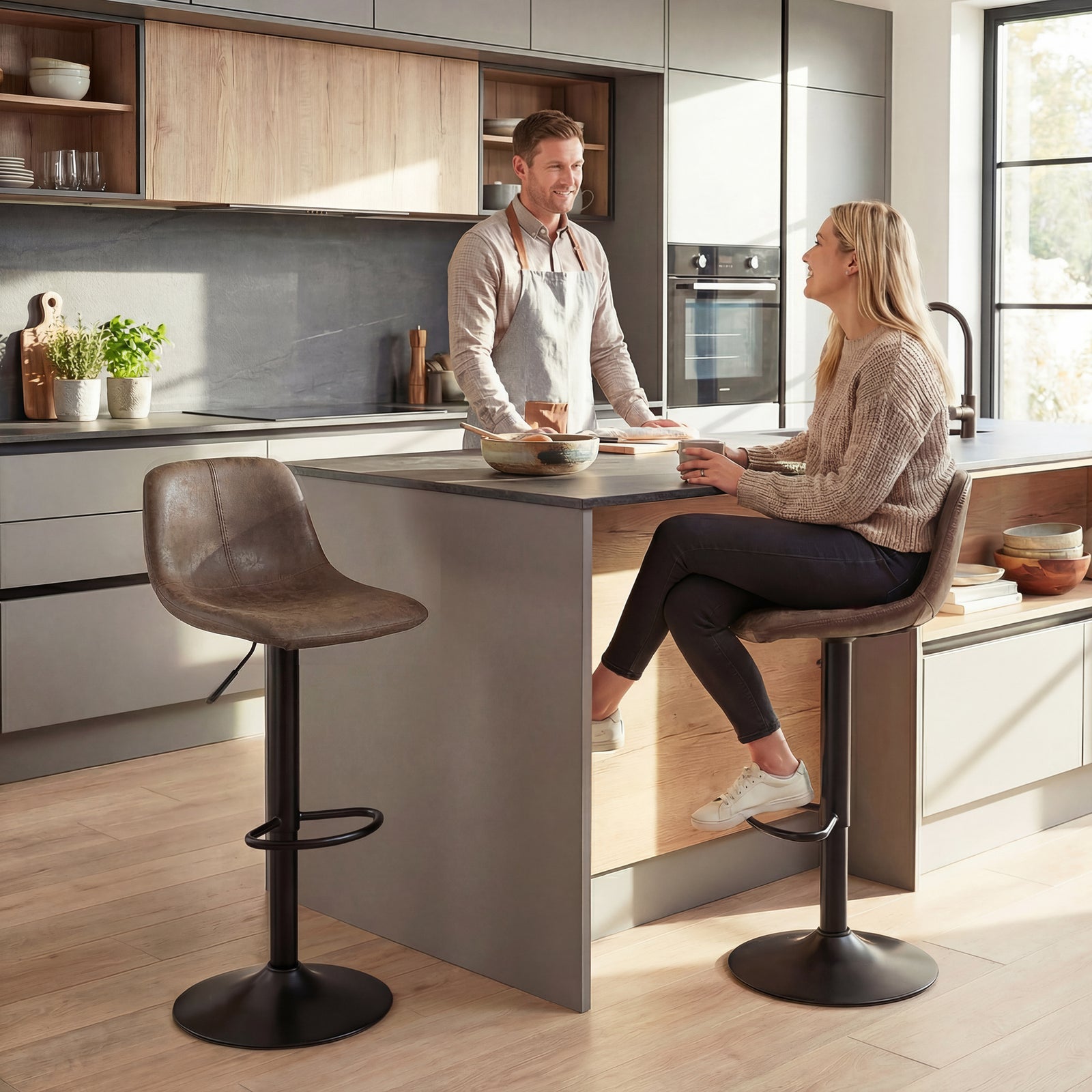 Bar Stools Set of 2, Modern Swivel Barstools with Footrest for Kitchen