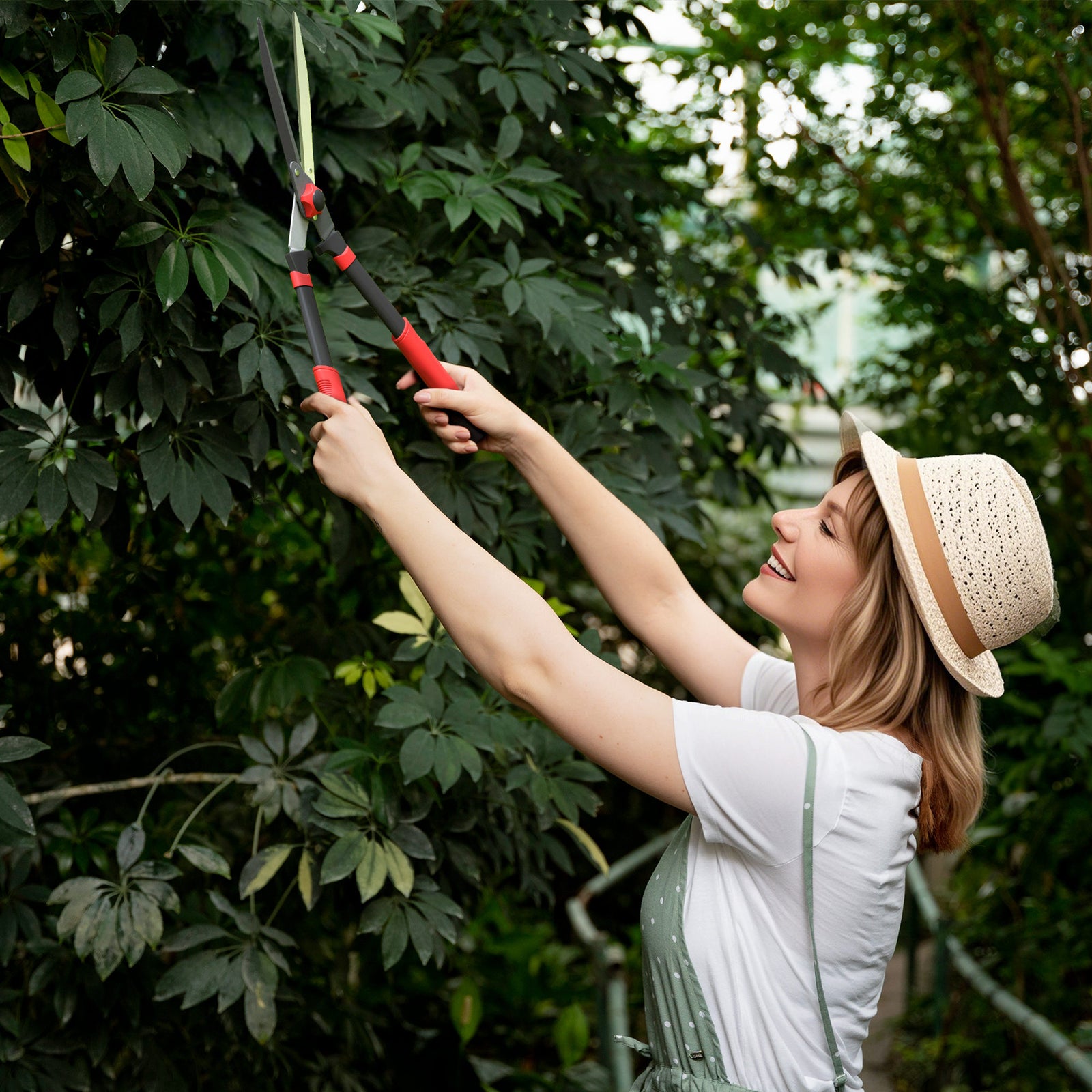Garden Shears, 63.5 cm Heavy Duty Hedge Shears with Razor-Sharp Blades, Comfort Grip and Tension Adjuster for Hedges, Shrubs and Bushes, Easy Cutting and Trimming
