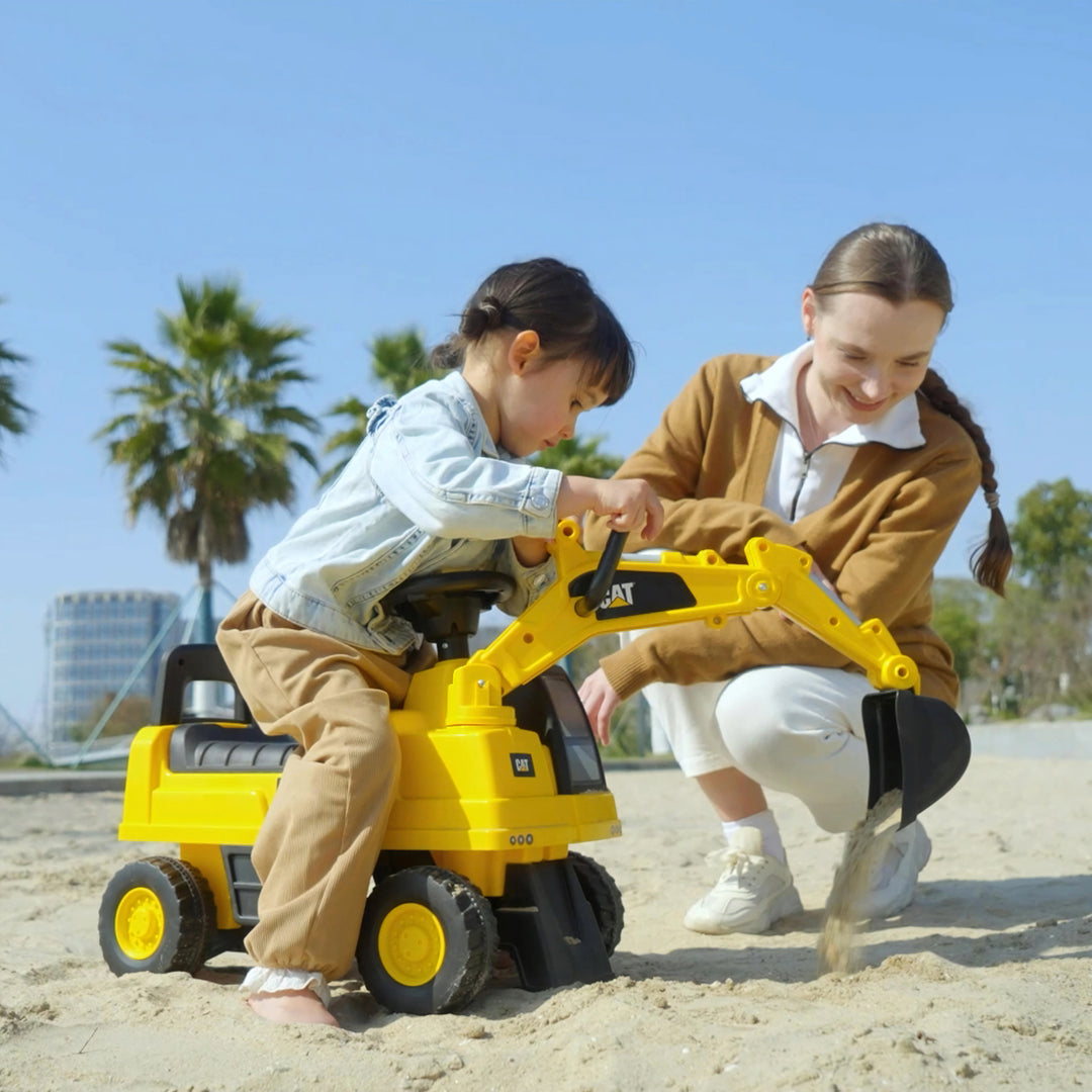 CAT Licensed Kids Ride on Digger Toddler Pretend Construction Play Toy Foot-To-Floor Ride-On Toy w/ Manual Shovel, Horn, Hidden Storage, for Ages 1-3 Years