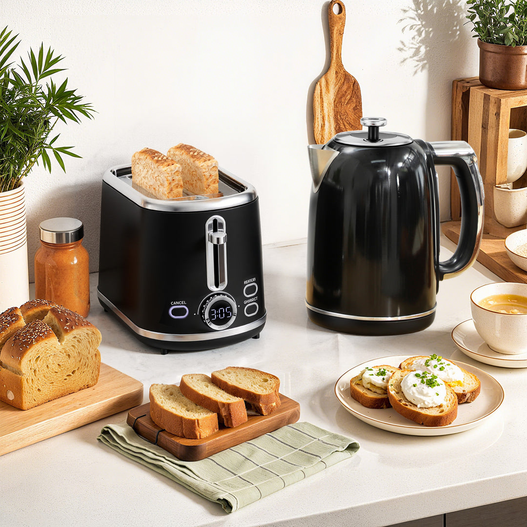 MCL Polished Retro 40-100°C Kettle and Toaster Set - Black