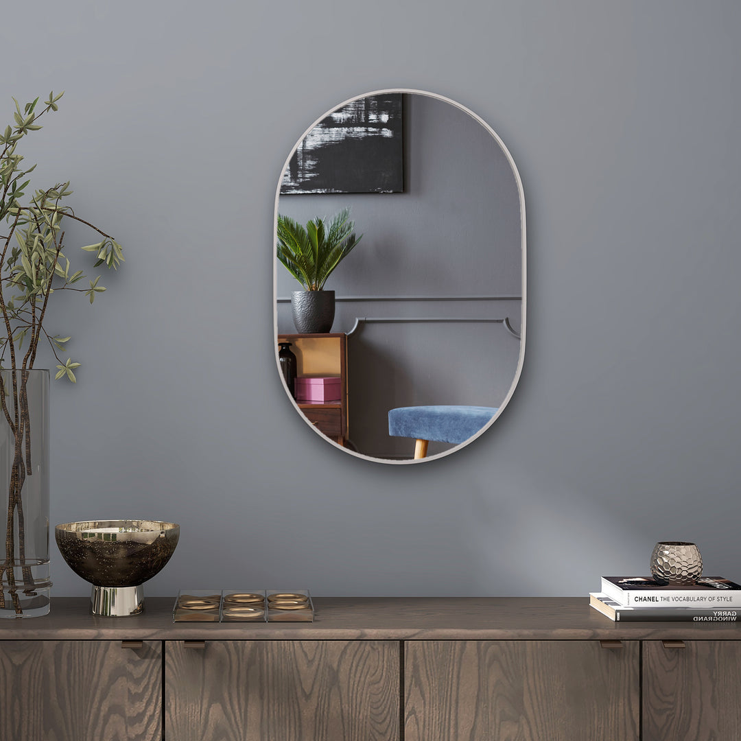 60cm Round Tempered Glass Bathroom Mirror - Silver Tone