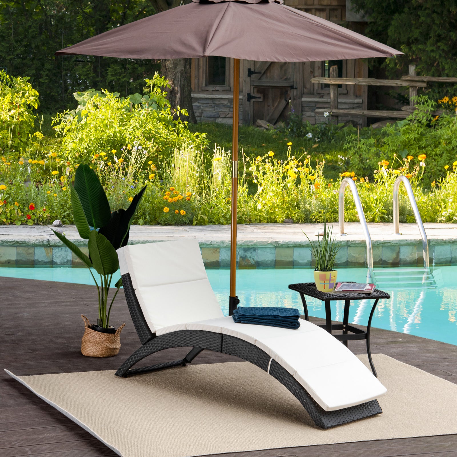 Outdoor Foldable PE Rattan Sun Lounger with Soft Padded Cushion, Ergonomic Curved Design Sun Bed for Balcony, Garden, Black