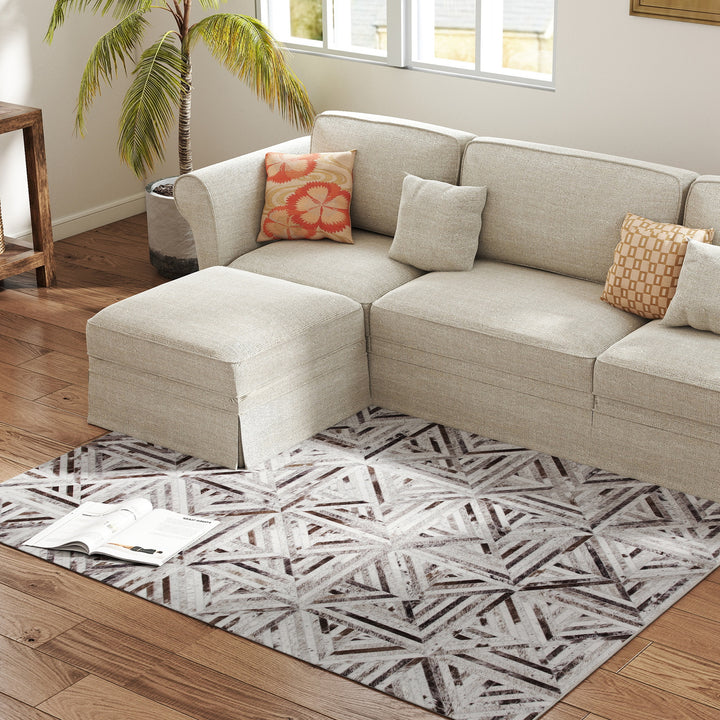 HOMCOM Modern Area Rug, Triangle Pattern Non-Slip Washable Rug, Chenille Floor Carpet for Living Room, Bedroom, Dining Room, Home Office, 170 x 120 cm, Brown