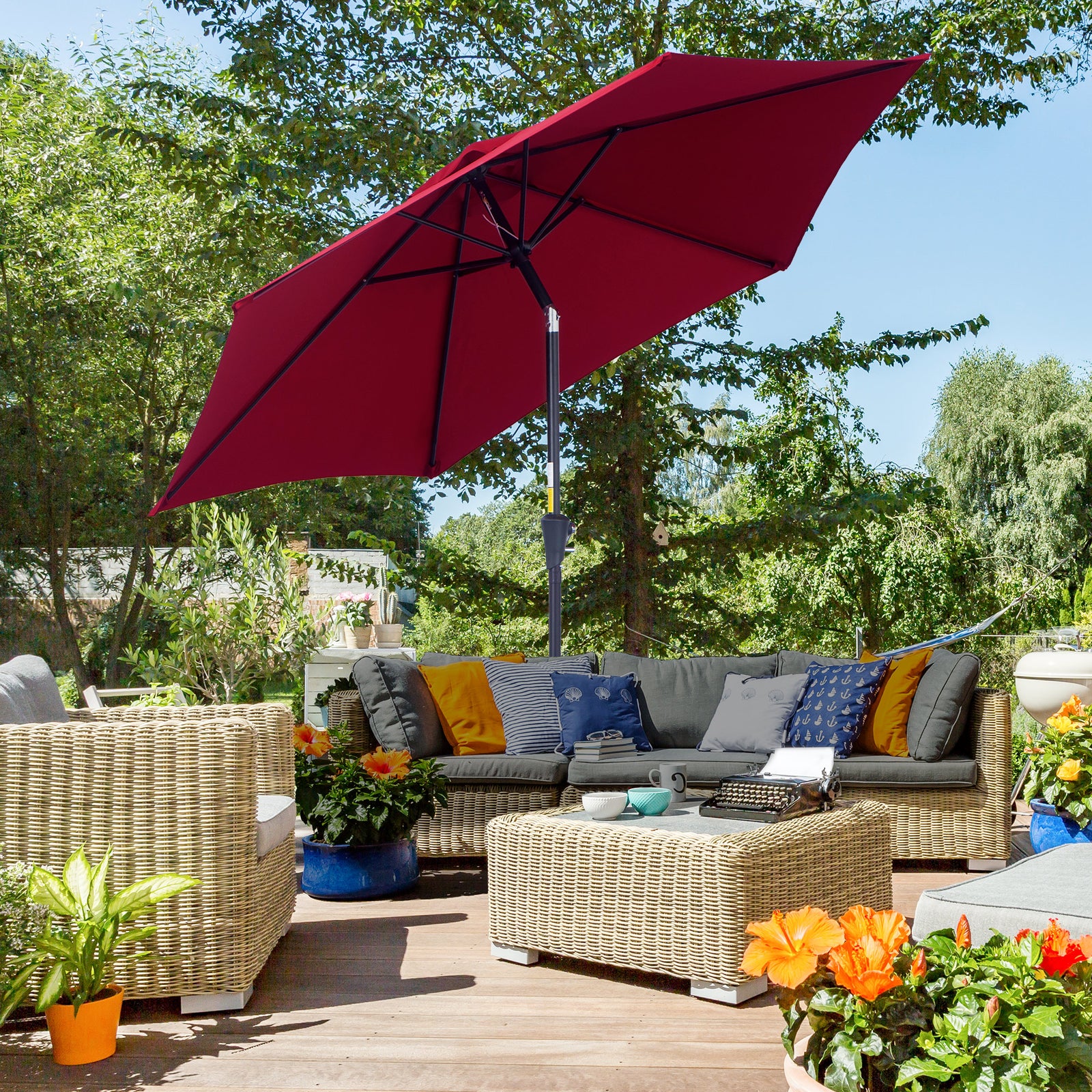 2.6M Garden Parasol Umbrella with Tilt and Crank, Outdoor Sun Parasol Sunshade Shelter with Aluminium Frame, Wine Red