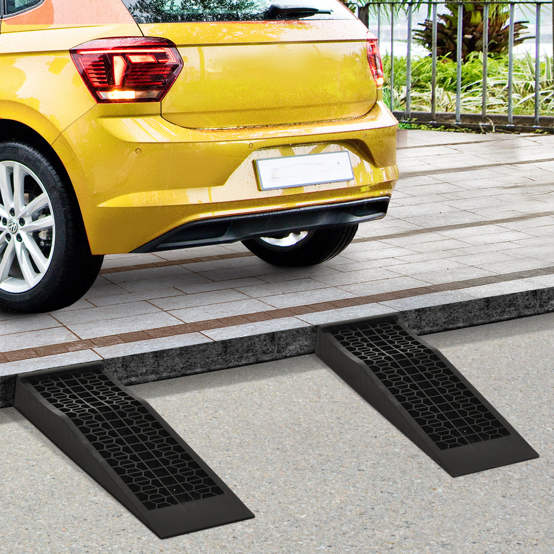 HOMCOM Set of 2 Durable Plastic Curb Ramps with Anti-Slip Surface, 3 Ton Load Capacity for Garage, Workshop, Cars, SUVs, Small Vans | Aosom UK